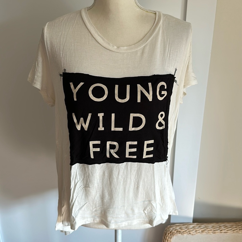 Tee shirt
